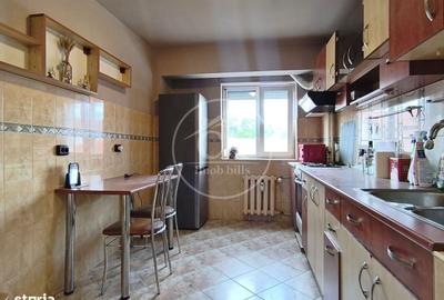 Apartament cu 4 camere decomandat în Dacia - 9