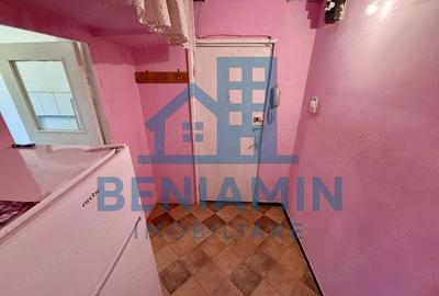 2 Camere-Etaj 1-Semidecomandat-Pret rezonabil-Sectia 5-Liber - 6