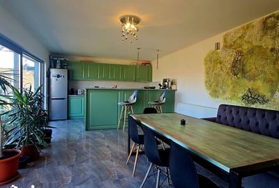 Casă cu 7 camere cu Teren 685 Mp în Limanu - 6