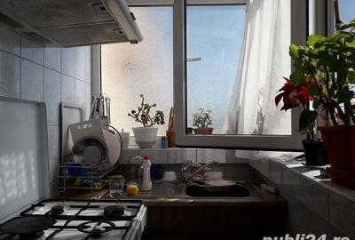 Apartament cu 3 camere decomandat în C5 - 6