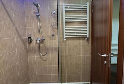 Apartament cu 3 camere decomandat în Central - 1