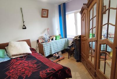 Apartament 3 camere, decomandat, bloc 1984 - 3