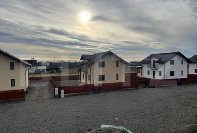 Casa individuala , 3 dormitoare 120 mp utili , 400 mp teren Casa individuala , 3 dormitoare 120 mp utili , 400 mp teren - 3