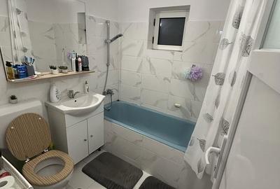 Apartament cu 3 camere decomandat în Traian - 4