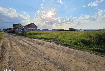 Teren de 395 mp, în Sânpetru - 2