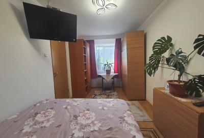 Apartament cu 2 camere semidecomandat în Km 4 - 4