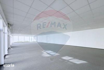 Spațiu comercial, de 300 mp, în Central