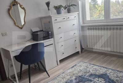 Apartament cu 2 camere decomandat, mobilat în Central