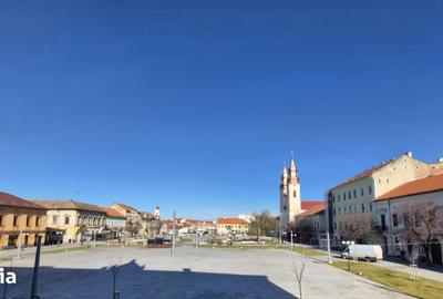 Garsonieră decomandată în Central