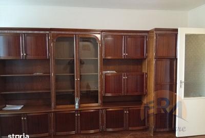 Garsonieră decomandată în Decebal