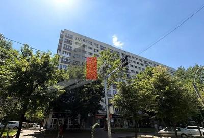 Apartament cu 3 camere decomandat în Dristor