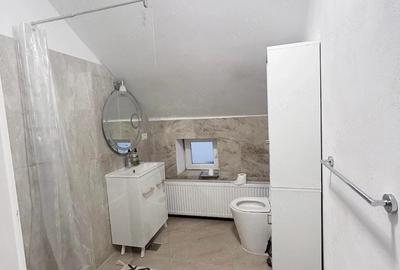 Apartament cu 4 camere decomandat în Bălcescu
