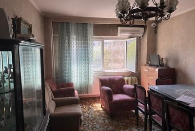 Apartament cu 3 camere decomandat în Iancului