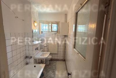 Apartament cu 2 camere semidecomandat în Podu Roș