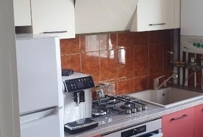 Apartament cu 2 camere decomandat, mobilat în 9 Mai - 1