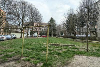 Teren de 1593 mp, în Central - 3