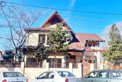 Casă individuală cu 12 camere cu Garaj în Inel II - 1