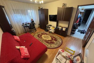 Apartament cu 3 camere decomandat, mobilat în Inel II