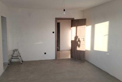 Apartament cu 2 camere decomandat în Vest