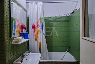 Apartament cu 3 camere decomandat în Drumul Taberei