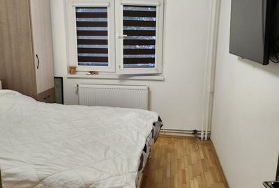 Apartament cu 3 camere decomandat în Militari