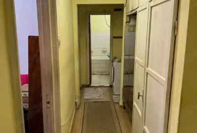 Apartament cu 3 camere decomandat în Petros - 3