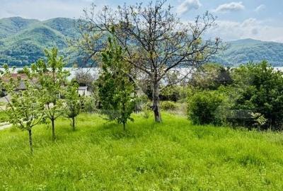 Casă cu 2 camere cu Teren 700 Mp în Liubcova