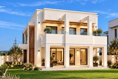 Casă cu 5 camere cu Teren 500 Mp în Malu Mare