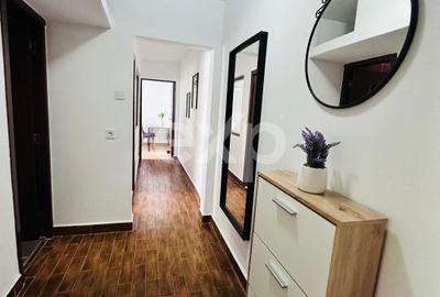 Apartament cu 2 camere, mobilat în Micro 4 - 4