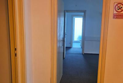 Apartament cu 3 camere semidecomandat în Magheru - 2