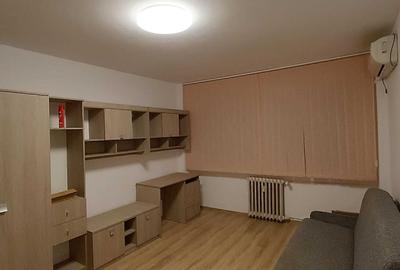 Garsonieră decomandată în Gară - 2