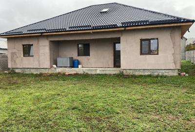 Casă cu 4 camere în Curtișoara - 13