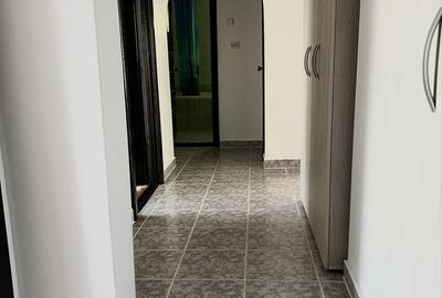 Apartament cu 3 camere decomandat în Trivale