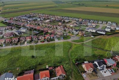 Teren de 7900 mp, în Central