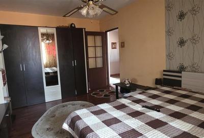 Apartament cu 3 camere decomandat, mobilat în Centru Civic
