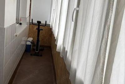 Apartament cu 3 camere semidecomandat, mobilat în Alexandru Obregia - 2