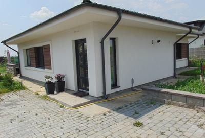 Casă individuală cu 3 camere cu Canalizare în Tărtășești - 2