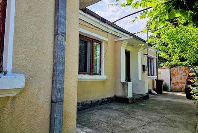 Casă individuală cu 2 camere cu Canalizare în Central - 3