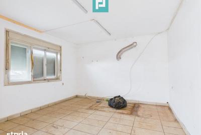 Casă cu 6 camere cu Teren 1556 Mp în Șiria - 8