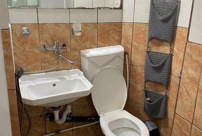 Apartament cu 2 camere nedecomandat în Podu Roș