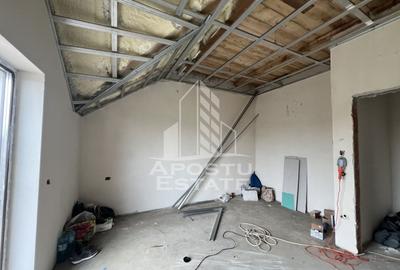 Duplex cu 4 camere cu Canalizare în Covaci - 12