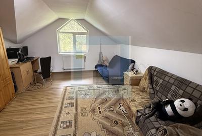 Casă cu 6 camere cu Teren 730 Mp în Dâmbul Morii