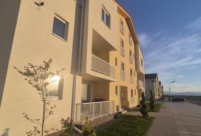 Apartament cu 3 camere decomandat în Sânpetru