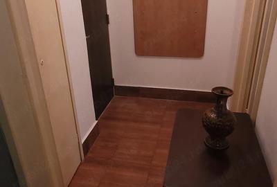 Apartament cu 2 camere semidecomandat în Brâncoveanu