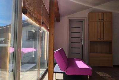 Apartament cu 3 camere decomandat în Sud