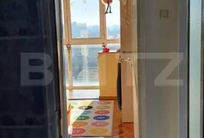 Apartament cu 3 camere semidecomandat, mobilat în Central - 2