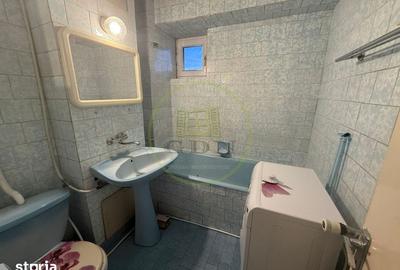 Apartament cu 3 camere decomandat în Pielești - 1