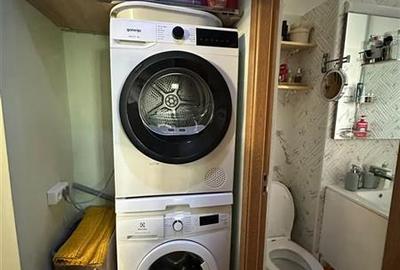 Apartament cu 3 camere semidecomandat, mobilat în Circumvalațiunii - 7