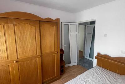 Apartament cu 3 camere semidecomandat în Ostroveni - 4