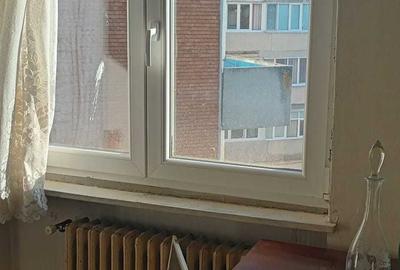 Apartament cu 2 camere decomandat în Central - 4
